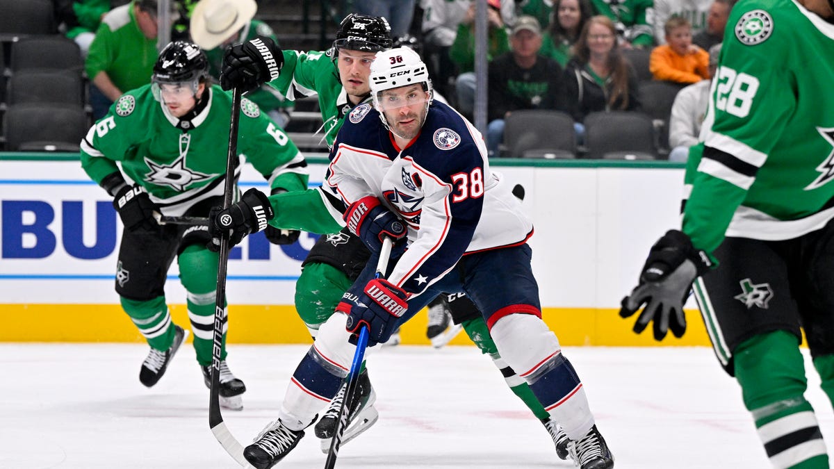 Columbus Blue Jackets down Dallas Stars 5-1 on the road