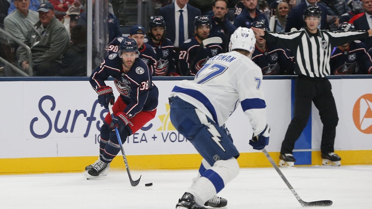 Tampa Bay Lightning vs. Chicago Blackhawks odds, tips and betting trends