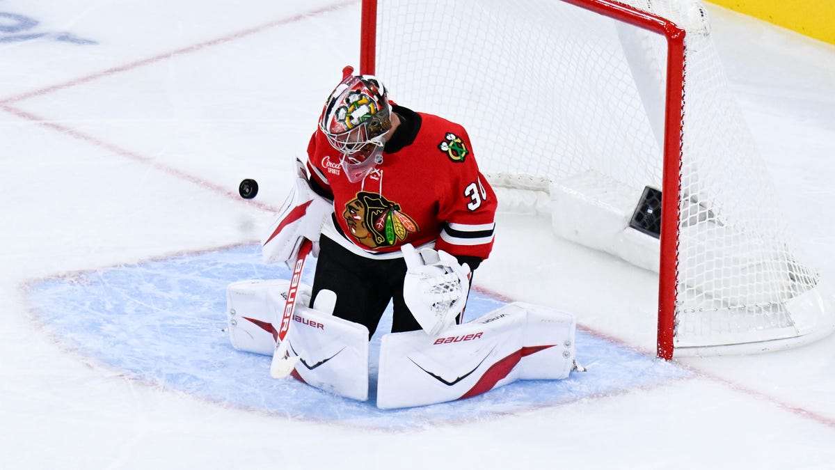 Blackhawks at Lightning odds, picks and predictions