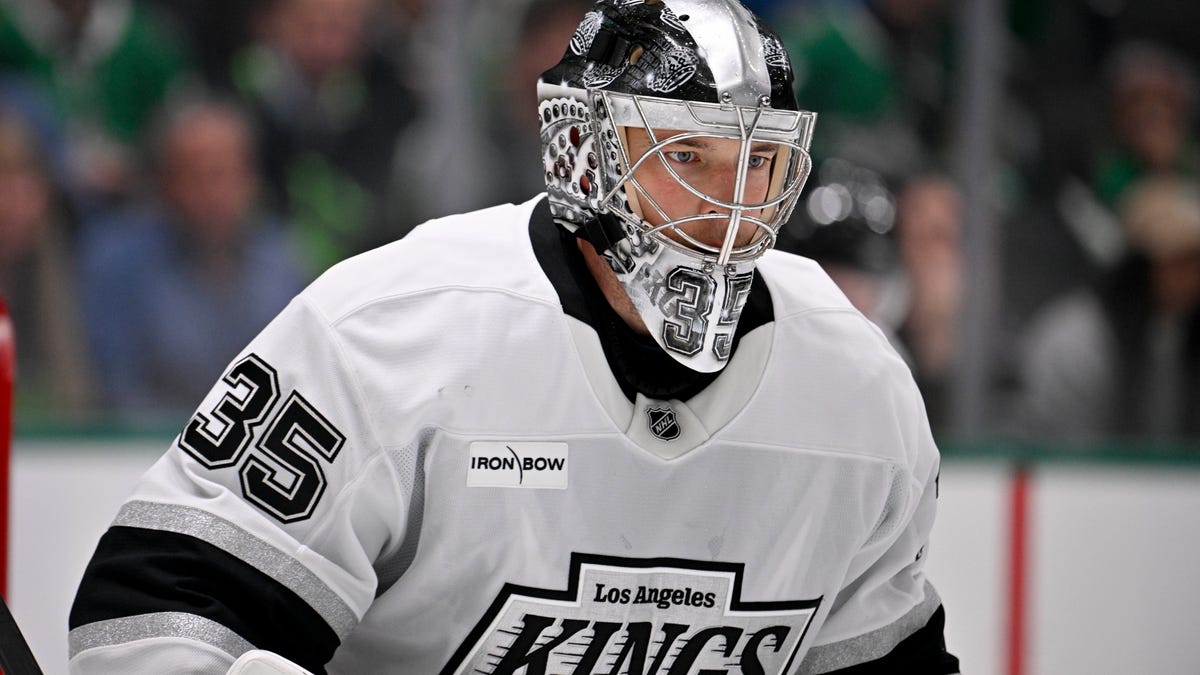 Kings at Sharks odds, picks and predictions