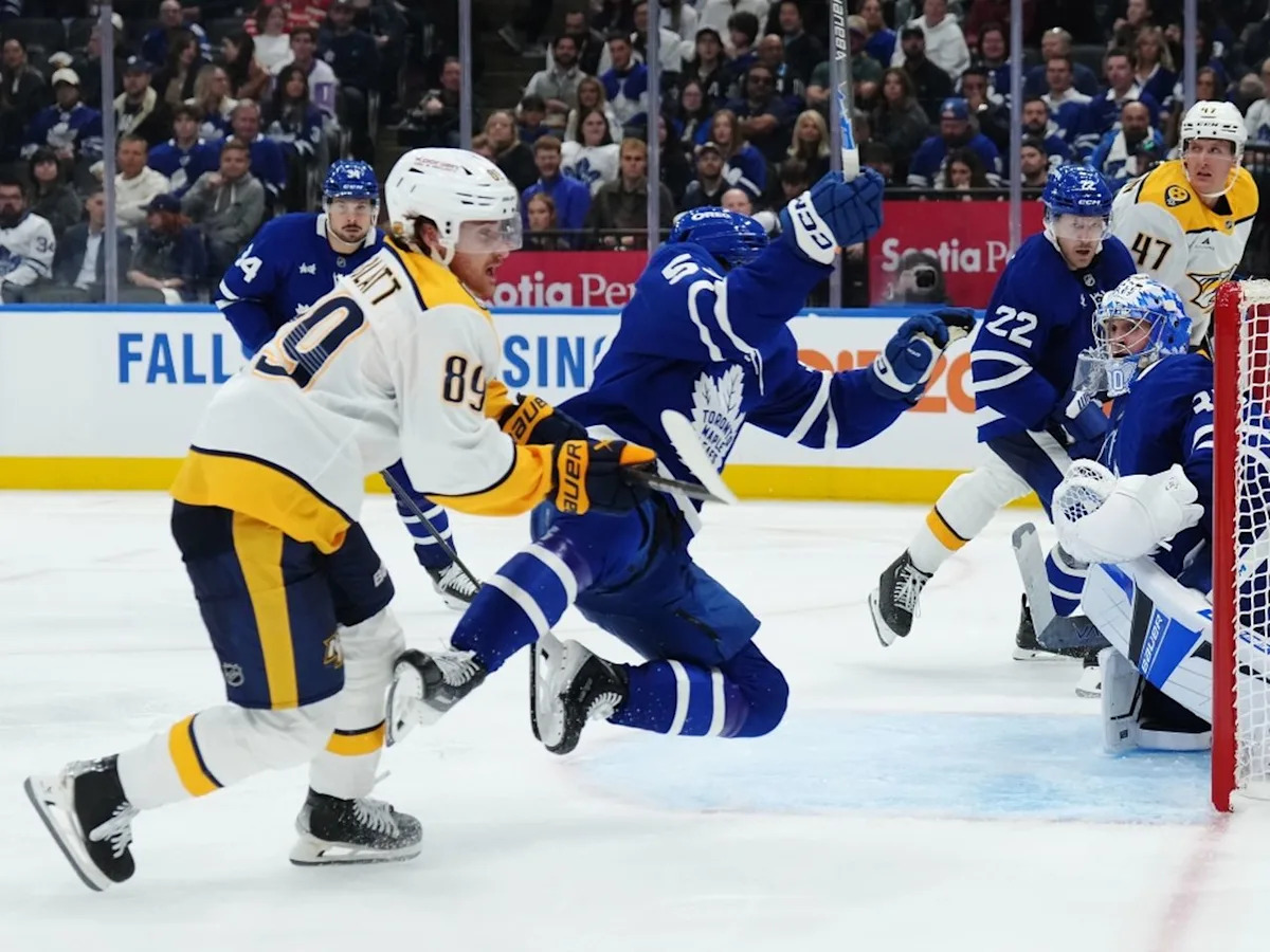 Maple Leafs' Easton Cowan won't cower from first exposure to NHL rough stuff