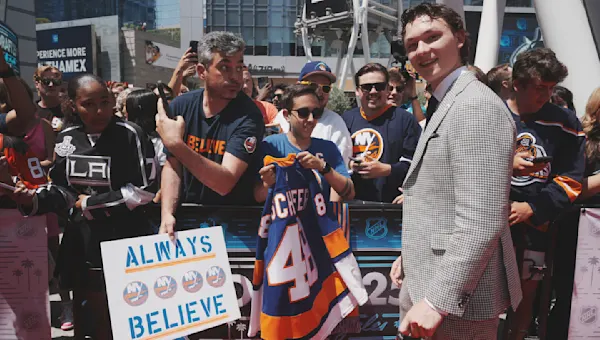 Islanders choose Erie defenseman Matthew Schaefer with No. 1 pick in NHL draft