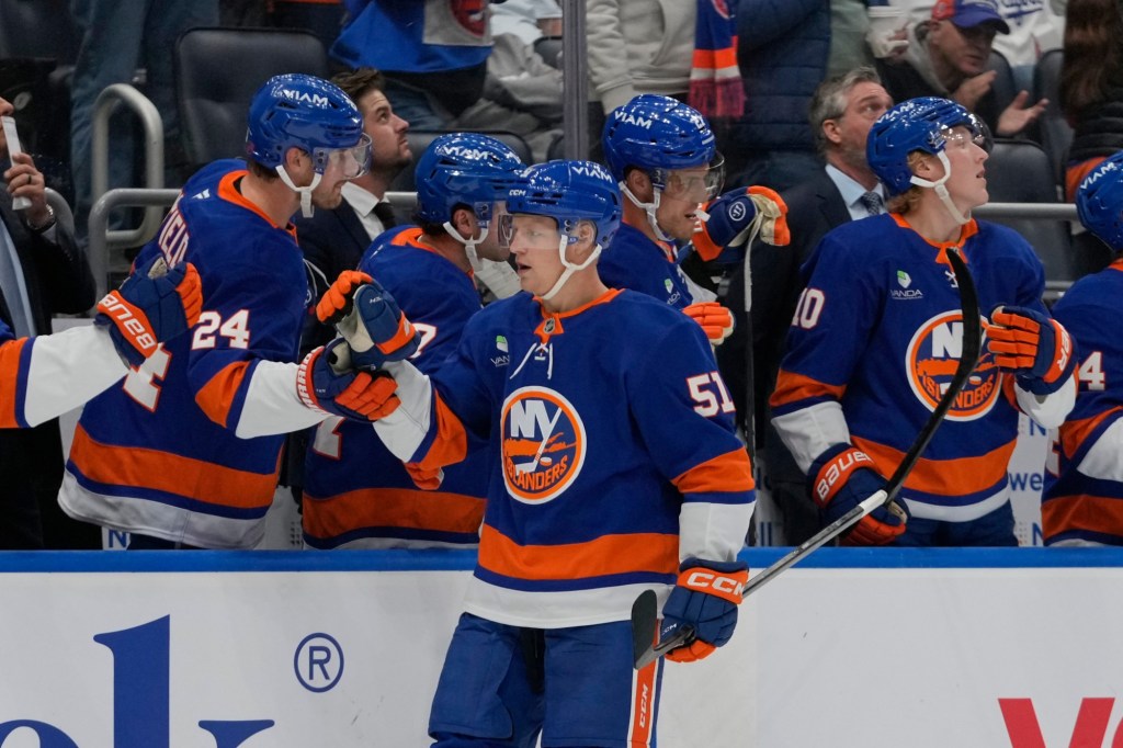 N.Y. Islanders, winners of 4 straight, playing free-flowing hockey – Trentonian