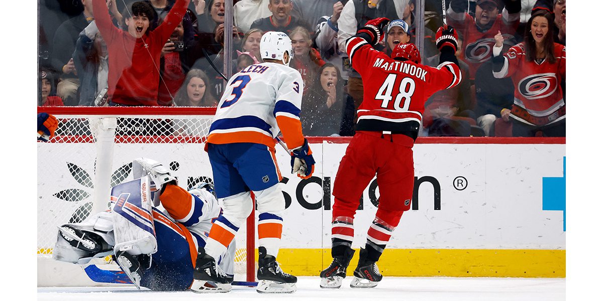 Hurricanes score early, often in 6-2 win over Islanders