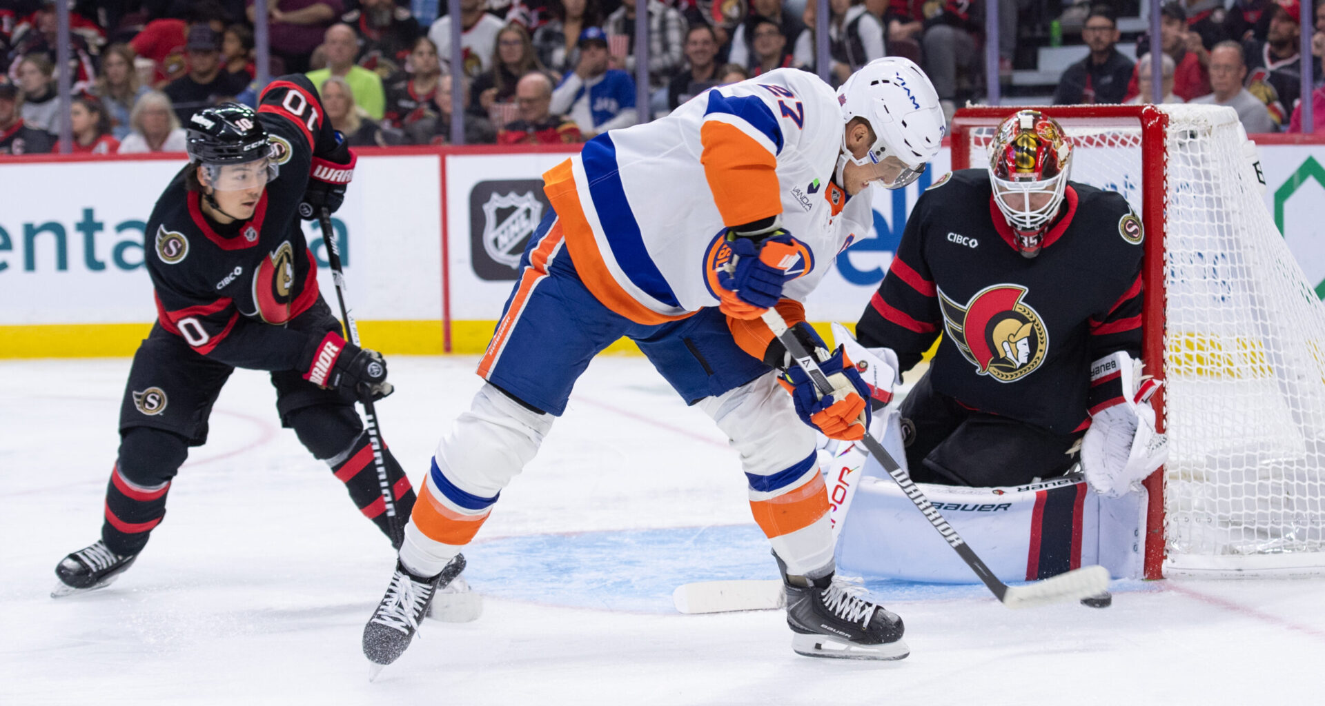Lee Nets 3 Points in Islanders' 5-4 Win Over Senators - The Hockey Writers - NHL News