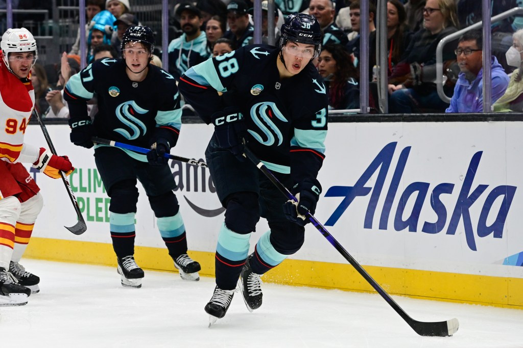 Kraken Notebook: Opening Night roster set, Joey Daccord's big night at ASU