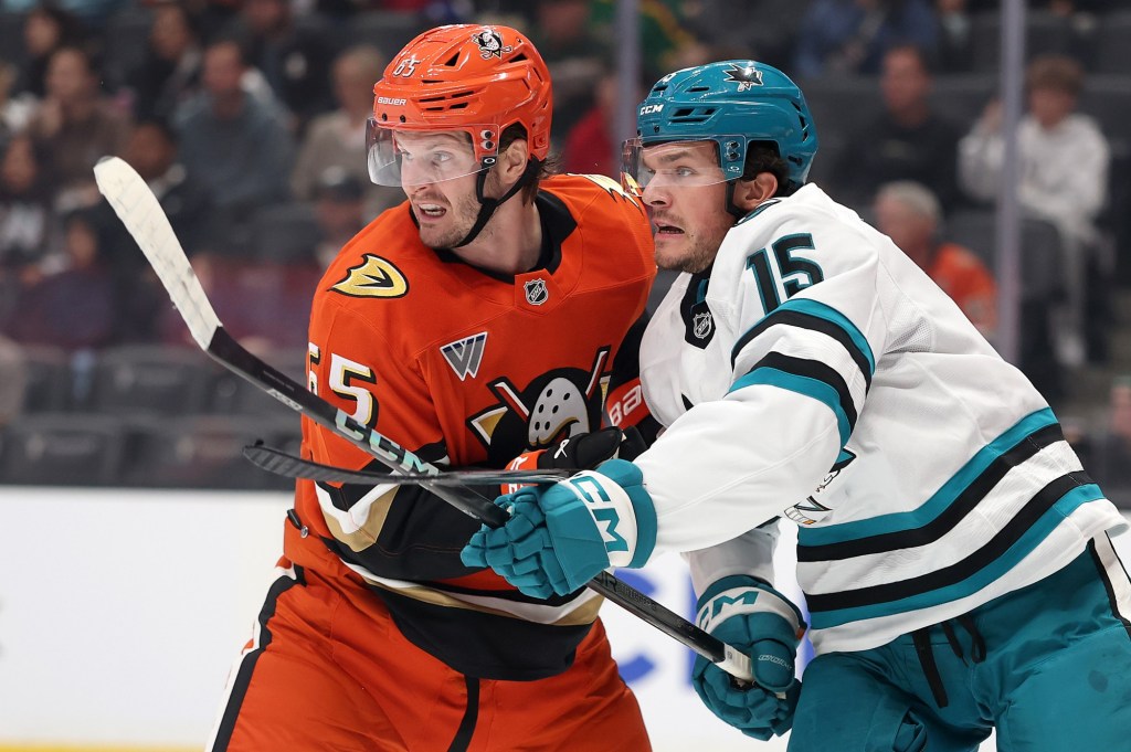 San Jose Sharks' offense slowed by Anaheim Ducks, Ville Husso