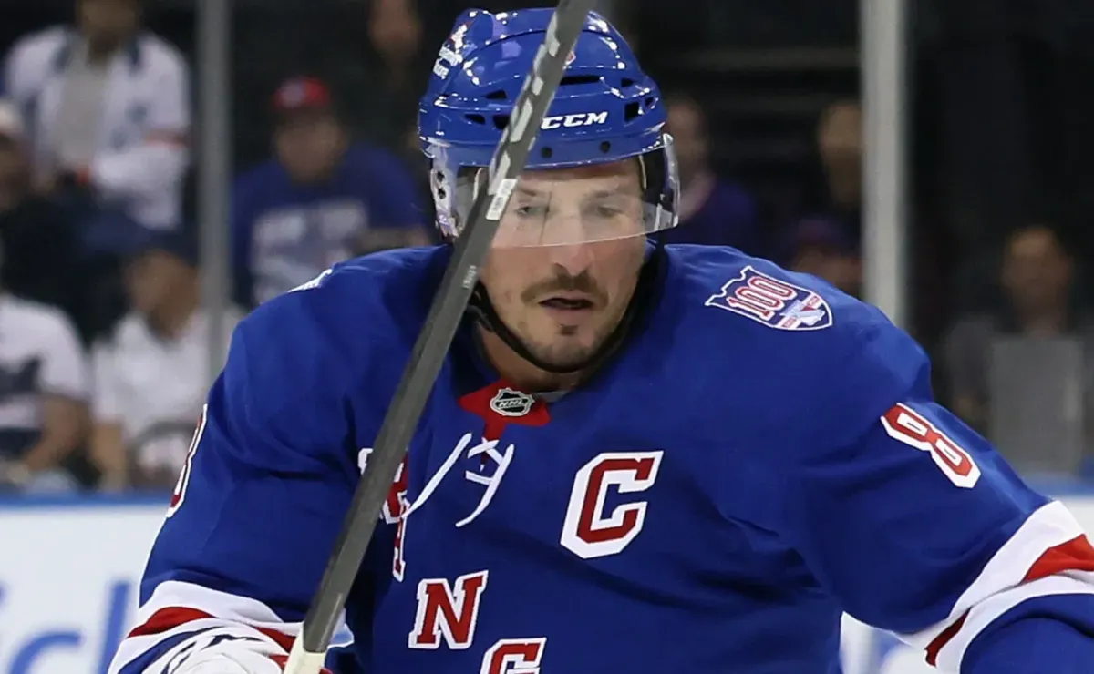 NHL News: NY Rangers, Mike Sullivan exercise caution with J.T. Miller after lower-body injury ahead of season opener