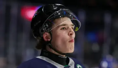 NHL News: Elias Pettersson’s Canucks betting on first-round rookie amid lack of depth additions at key position