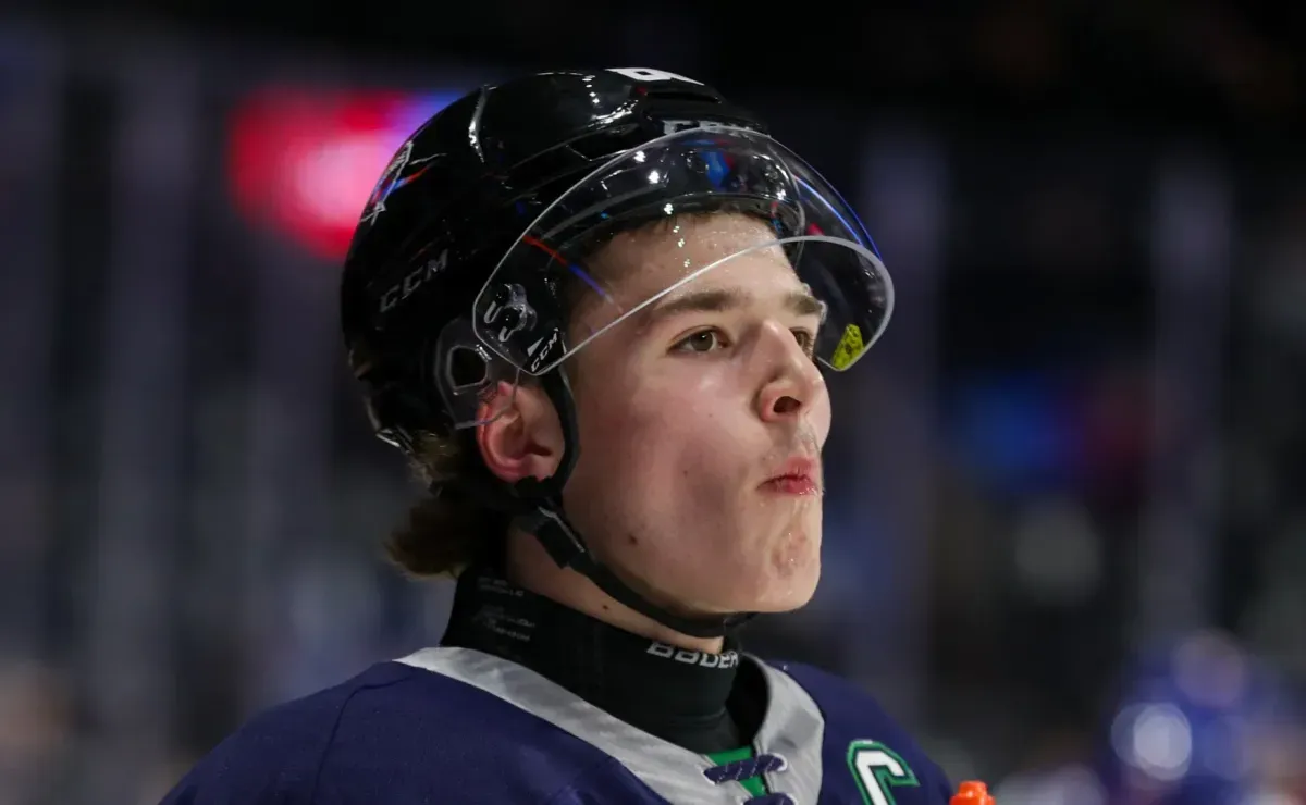 NHL News: Elias Pettersson’s Canucks betting on first-round rookie amid lack of depth additions at key position