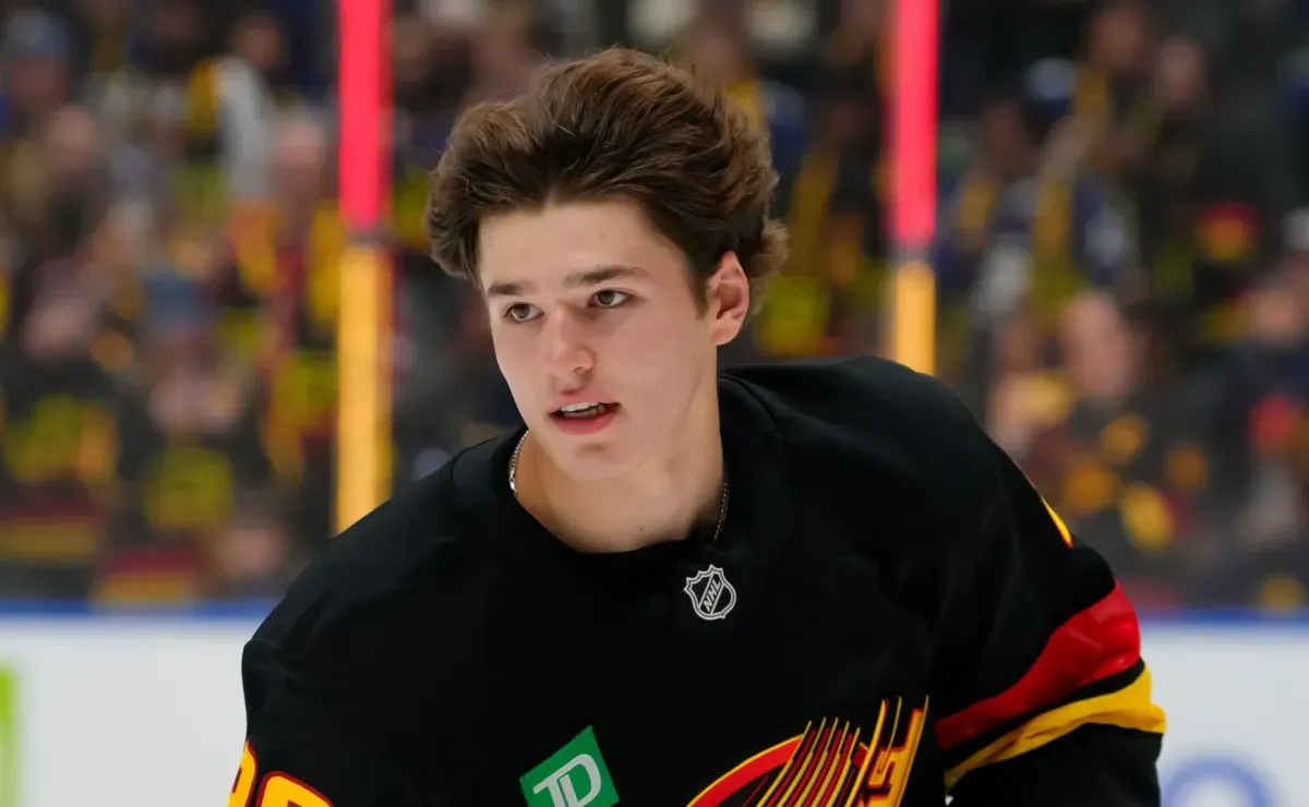 NHL News: Canucks teenager Braeden Cootes drops sincere admission on adapting to Elias Petterson, rest of the team