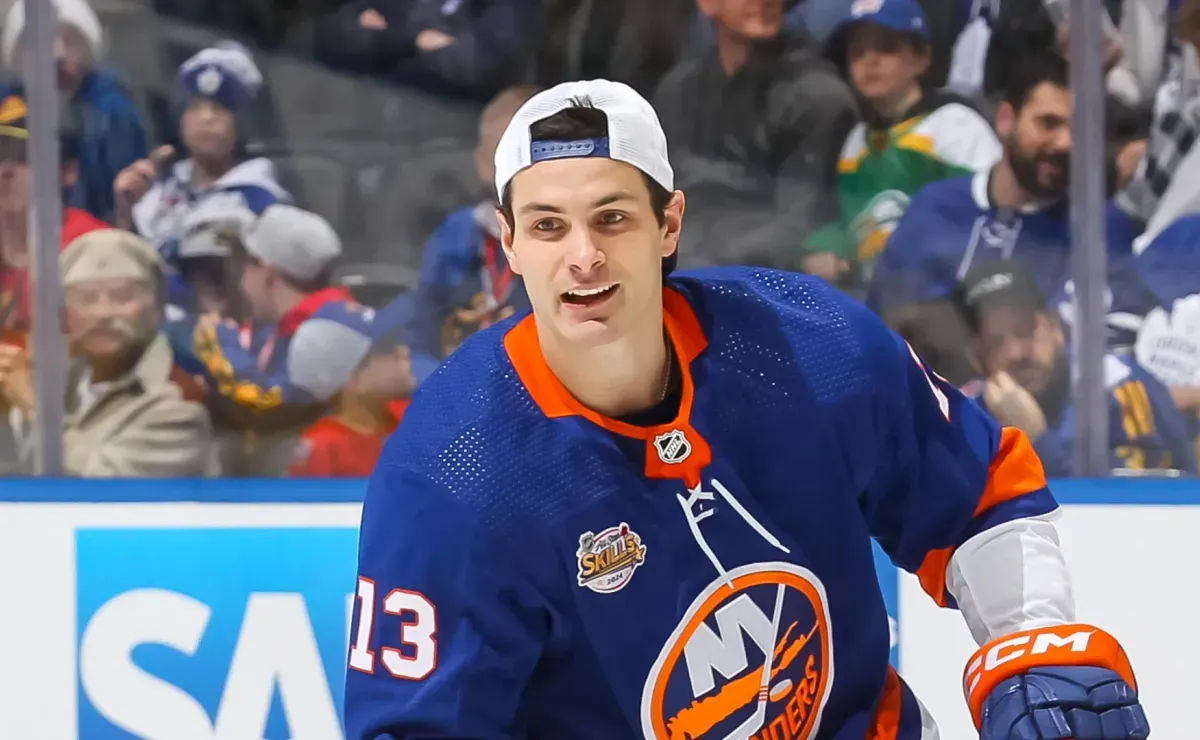 NHL News: Islanders make an example out of Mat Barzal with harsh in-season punishment