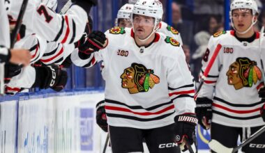 Chicago Blackhawks beat Tampa Bay Lightning 3-2