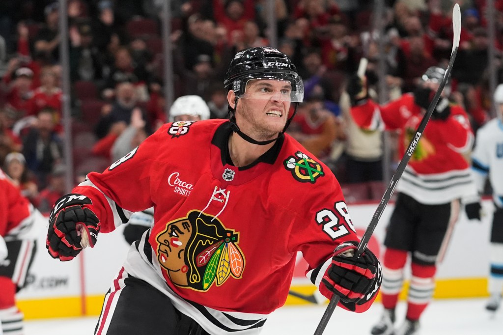 Chicago Blackhawks get their first win under Jeff Blashill