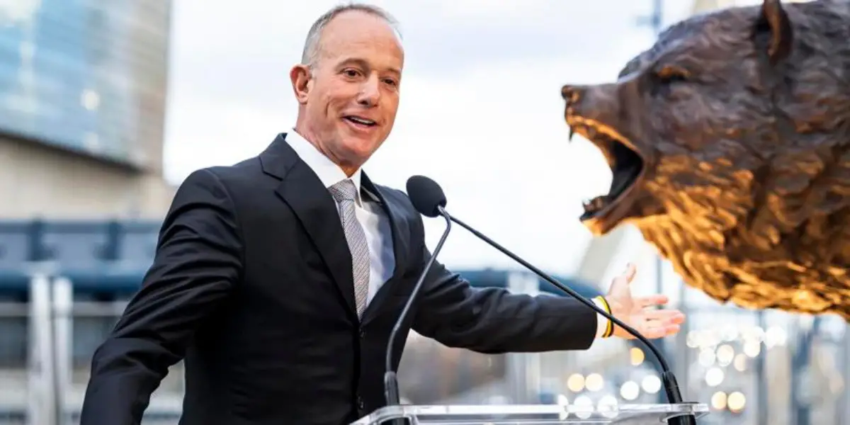 Charlie Jacobs of the Boston Bruins