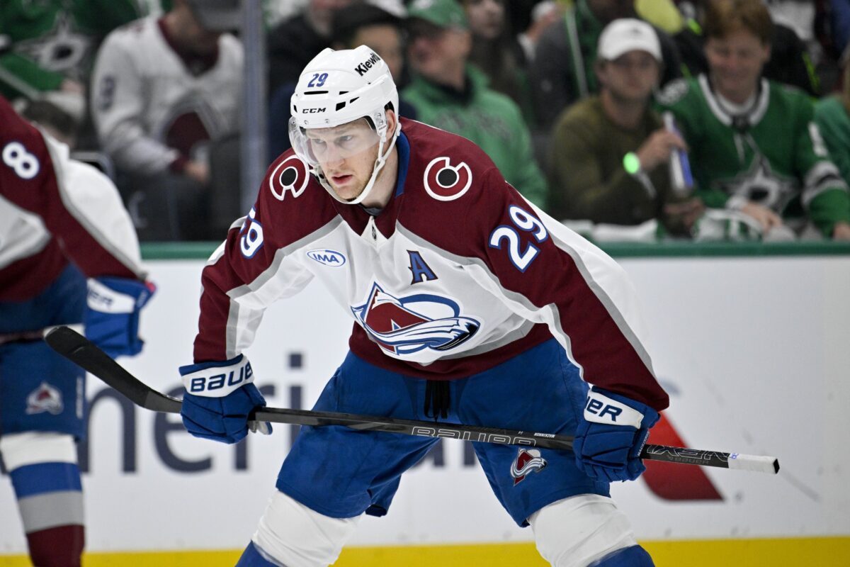 Colorado Avalanche Nathan MacKinnon