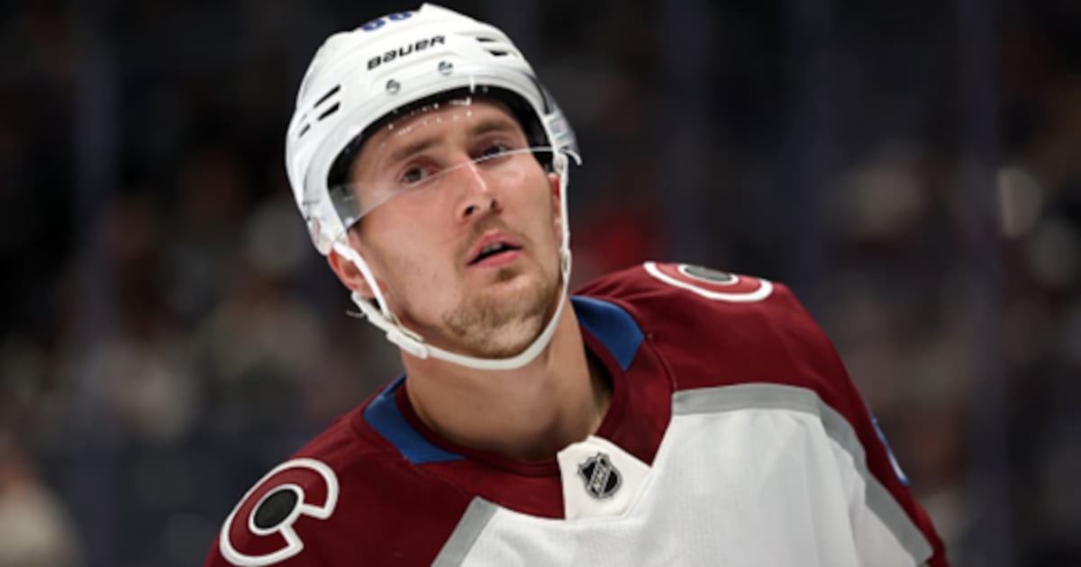 Martin Necas the latest big name UFA to sign