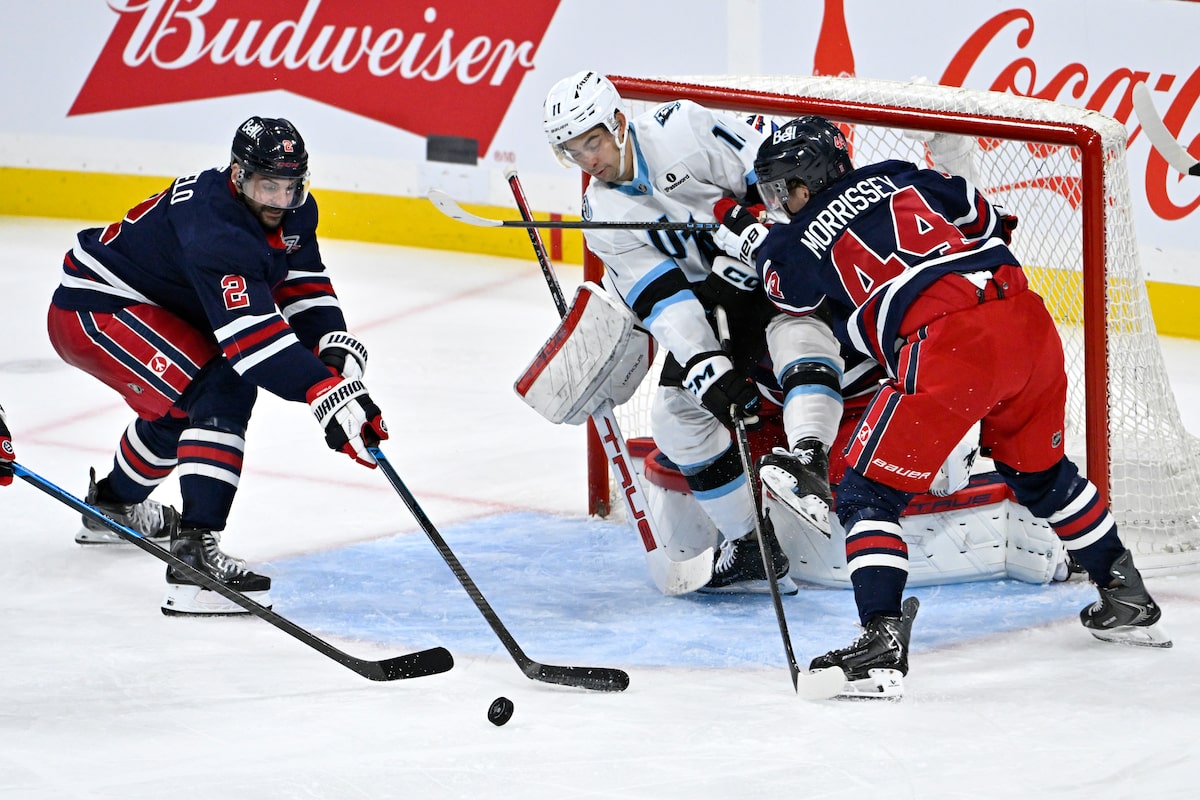 Mammoth beat Jets 3-2 for seven straight victories