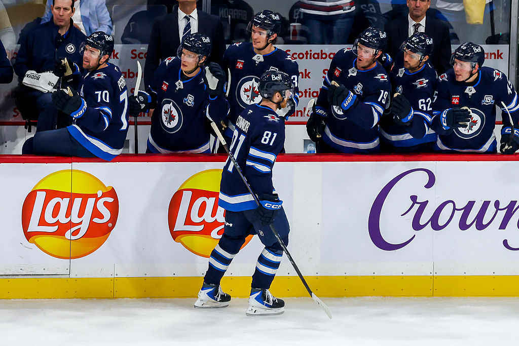 Top Plays and Projections for Thursday 10/16/25