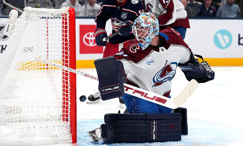 Avalanche goalie Scott Wedgewood earns an honor for his stellar week