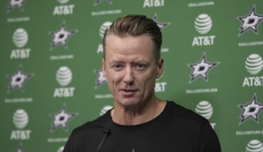 Dallas Stars head coach Glen Gulutzan responds to questions during a news conference at the NHL hockey team's headquarters, Wednesday, Sept. 17, 2025, in Frisco, Texas. (AP Photo/Tony Gutierrez)