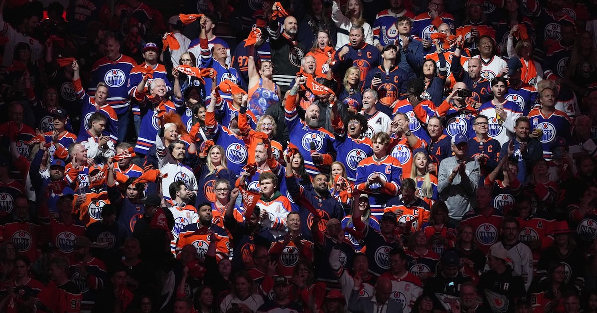 Edmonton Oilers’ anthem singer feeling ‘optimistic’ after leukemia diagnosis - CTV News
