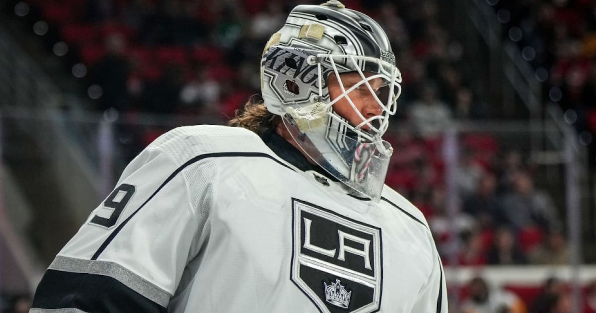 Tampa Bay Lightning claim G Pheonix Copley off waivers from Kings
