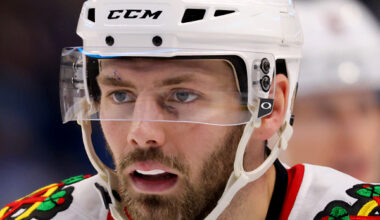 Jason Dickinson Out for Blackhawks Home Opener With Upper-Body Injury