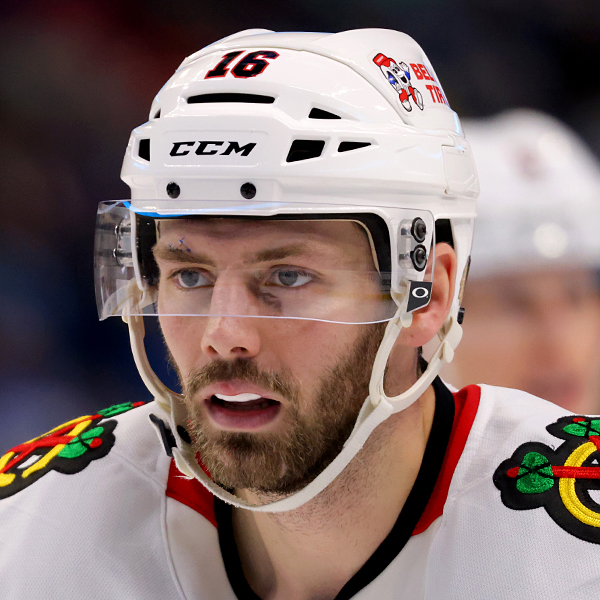 Jason Dickinson Out for Blackhawks Home Opener With Upper-Body Injury