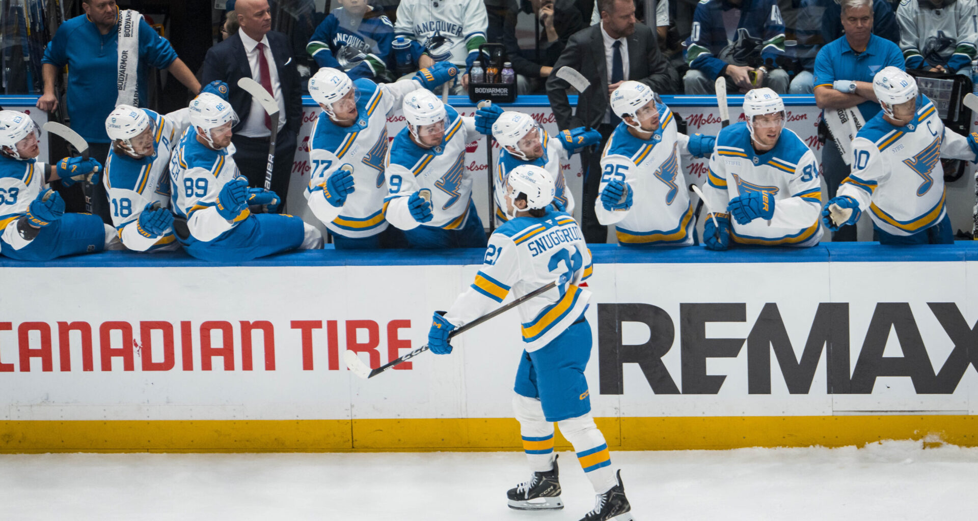 Blues Overwhelm the Canucks to Earn a 5-2 Win - The Hockey Writers - St Louis Blues