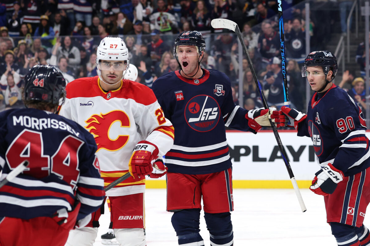 Jonathan Toews Winnipeg Jets