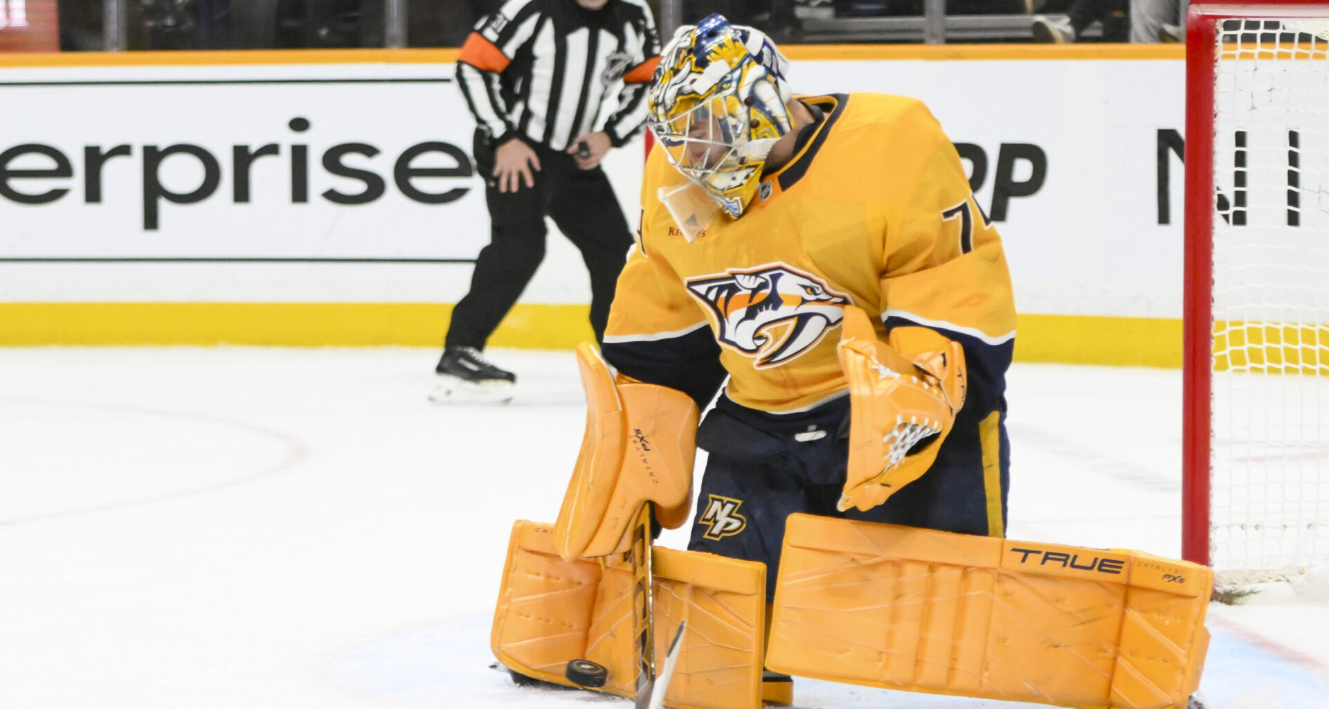 Predators Outlast Blue Jackets 2-1 in Season Opener - The Hockey Writers - Columbus Blue Jackets