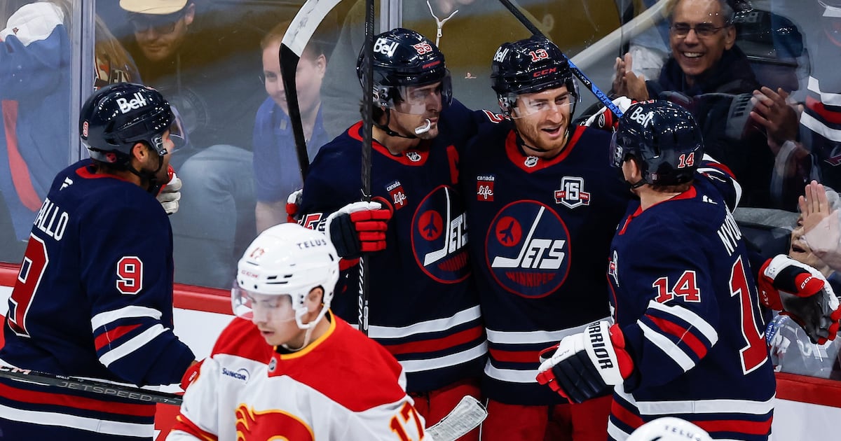 Winnipeg Jets use power play to soar past Calgary Flames