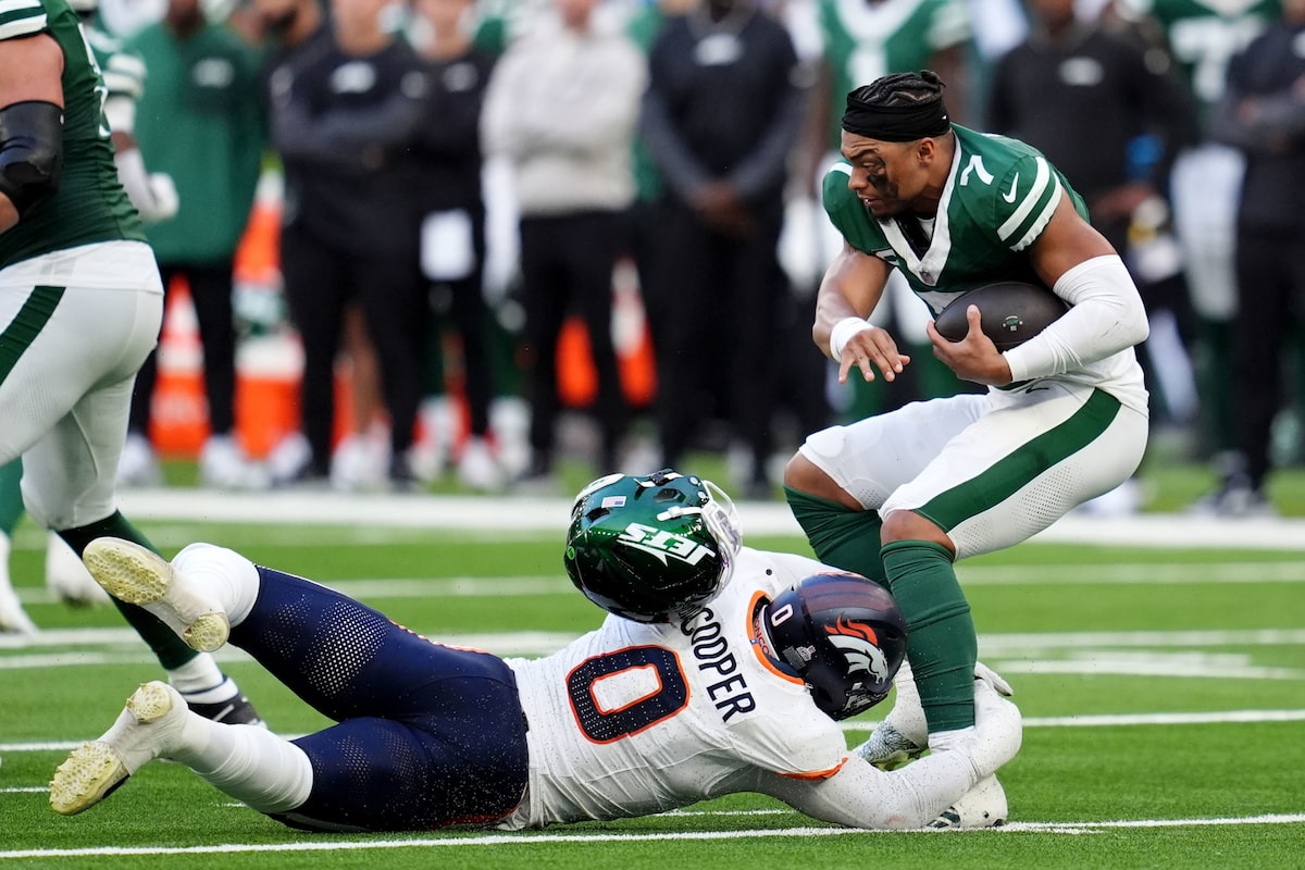 Jets fall to 0-6 after wretched display against Broncos in London