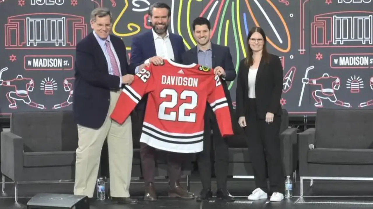 Chicago Blackhawks GM Kyle Davidson reportedly nearing extension