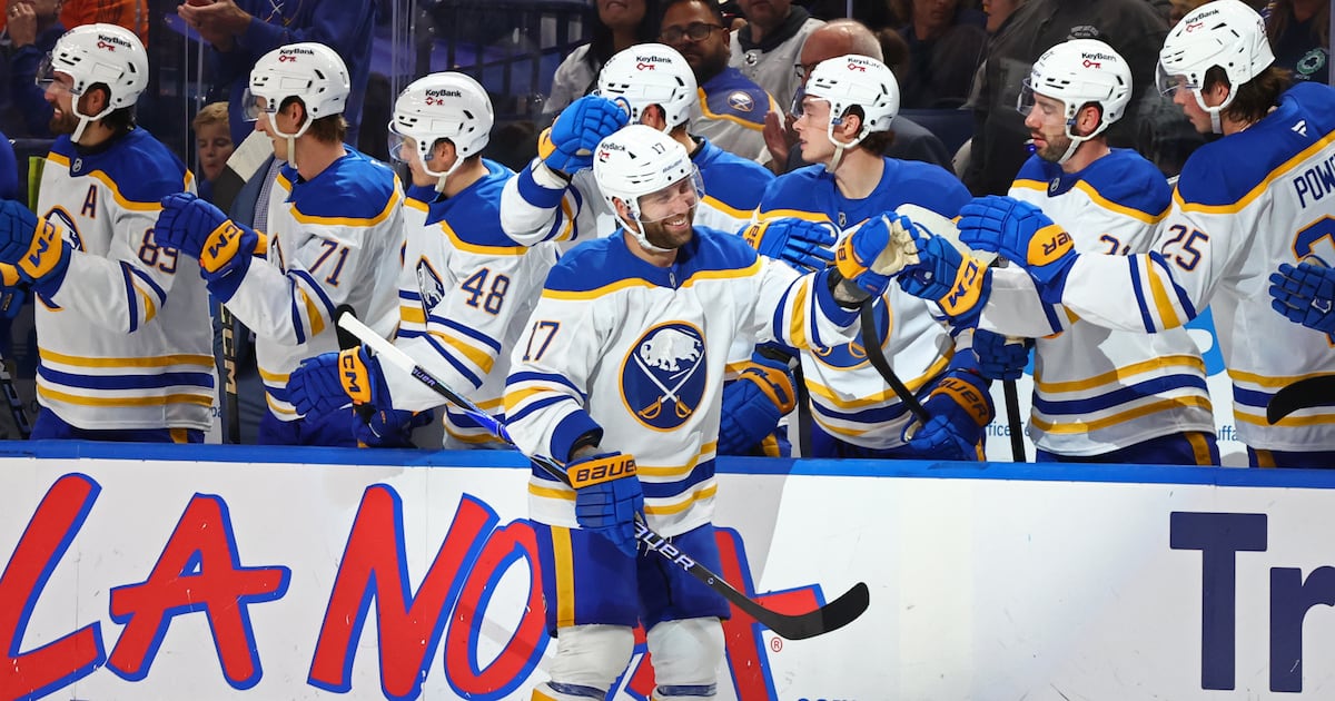 Buffalo Sabres beat Ottawa Senators for their first victory of the season