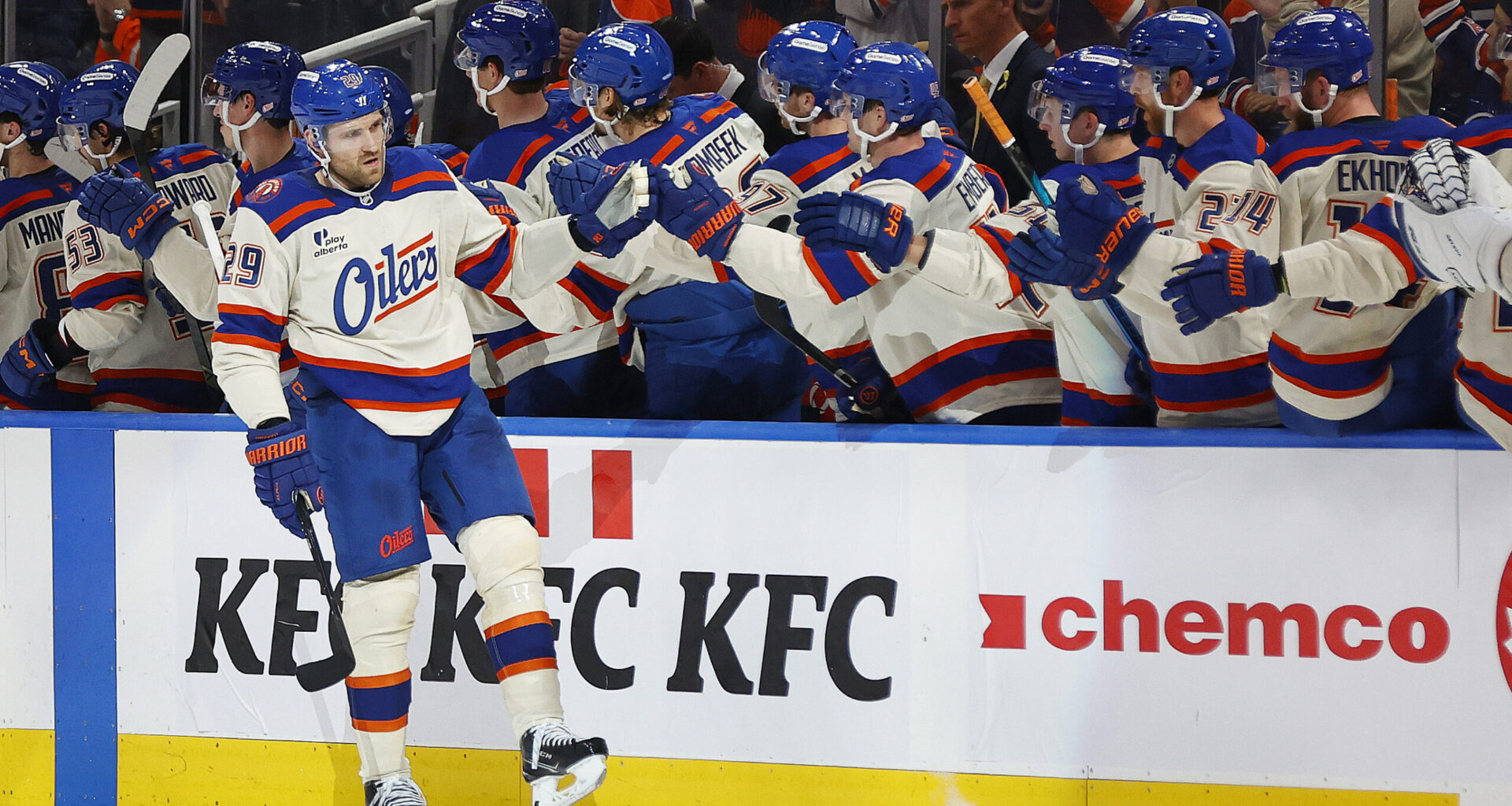 Oilers Offence Breaks Out in 6-3 Victory Over Mammoth - The Hockey Writers - Edmonton Oilers