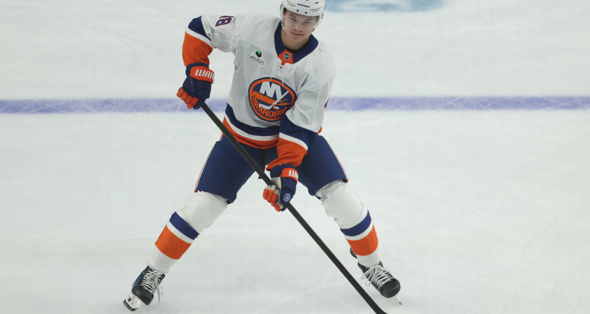 Islanders' Matthew Schaefer Sets NHL Record With First Point - The Hockey Writers - New York Islanders