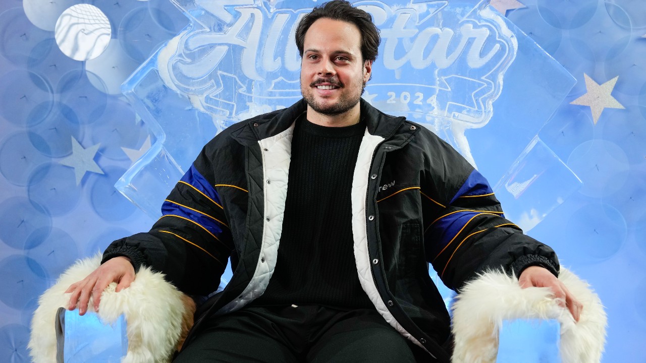 Maple Leafs embrace NHL's new casual-dress rules ahead of season opener