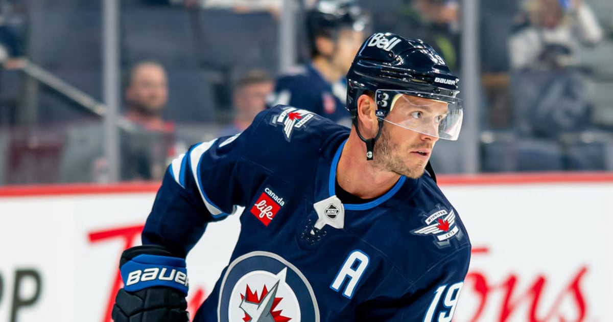 Jonathan Toews skates before Winnipeg Jets’ opener vs. Dallas Stars