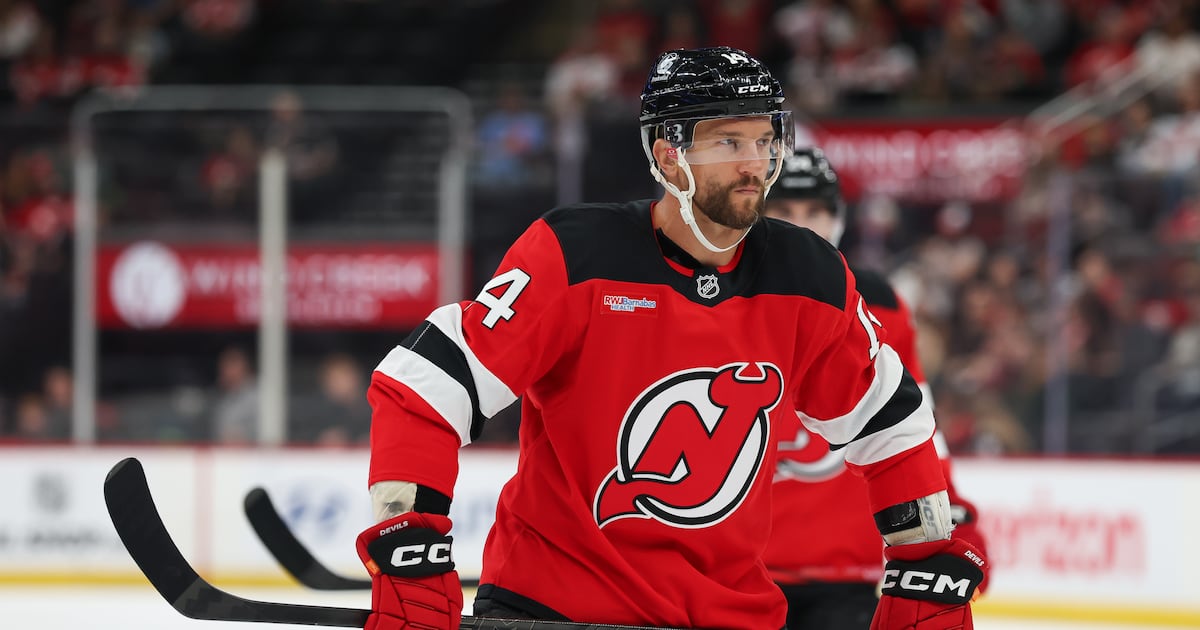 New Jersey Devils sign veteran forward Luke Glendening to one-year, $775,000 deal