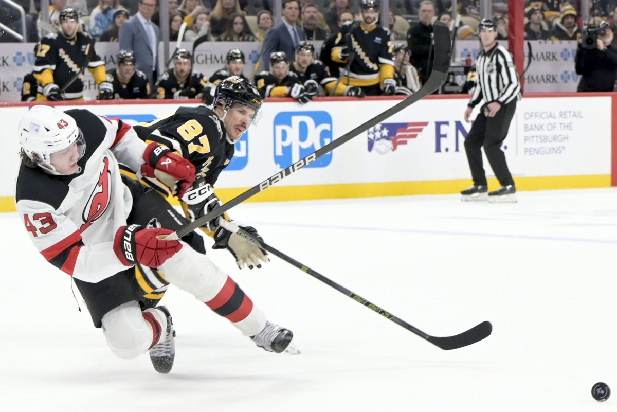 New Jersey Devils agree to $63M deal with defenseman Luke Hughes