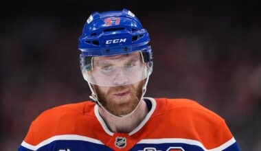Edmonton Oilers GM Bowman not ready to commit to Connor McDavid entering season without an extension