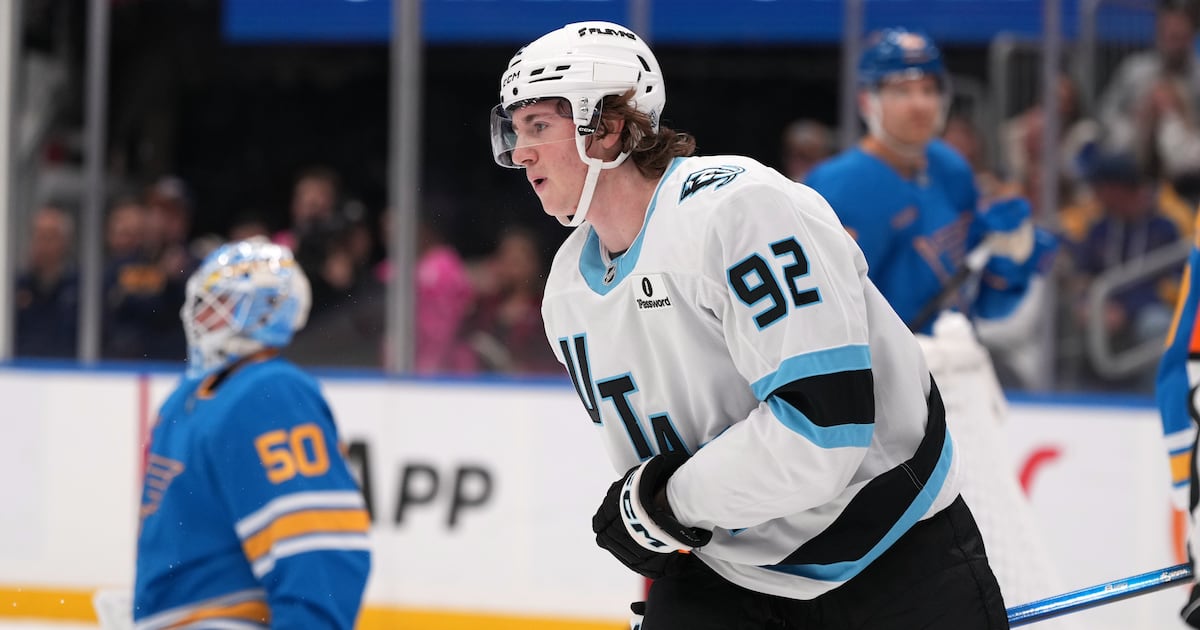 Utah Mammoth signs Logan Cooley to eight-year, $80 million extension