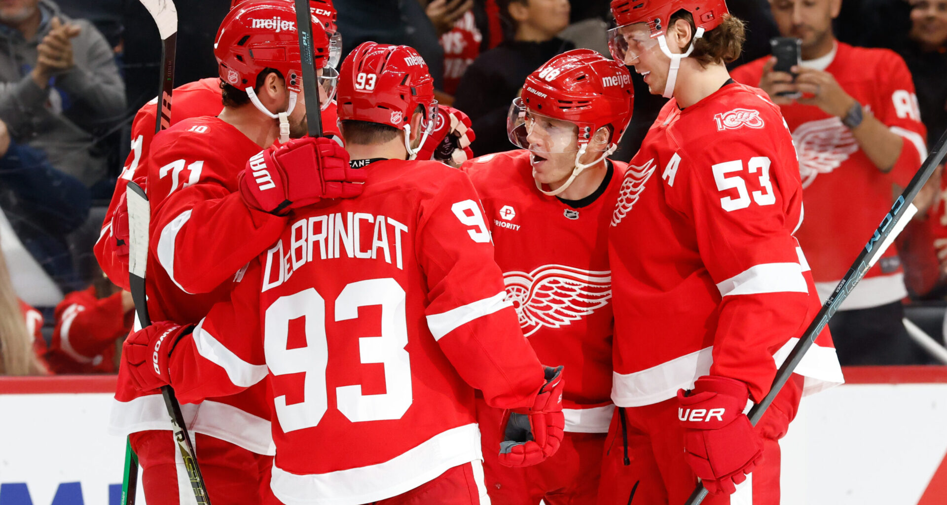 Red Wings Push Win Streak to 3 in 4-1 Win Over the Panthers - The Hockey Writers - Detroit Red Wings