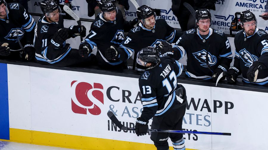 Utah Mammoth, Brandon Tanev....