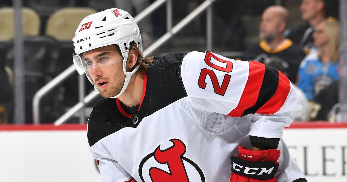 Michael McLeod signs three-year deal in KHL