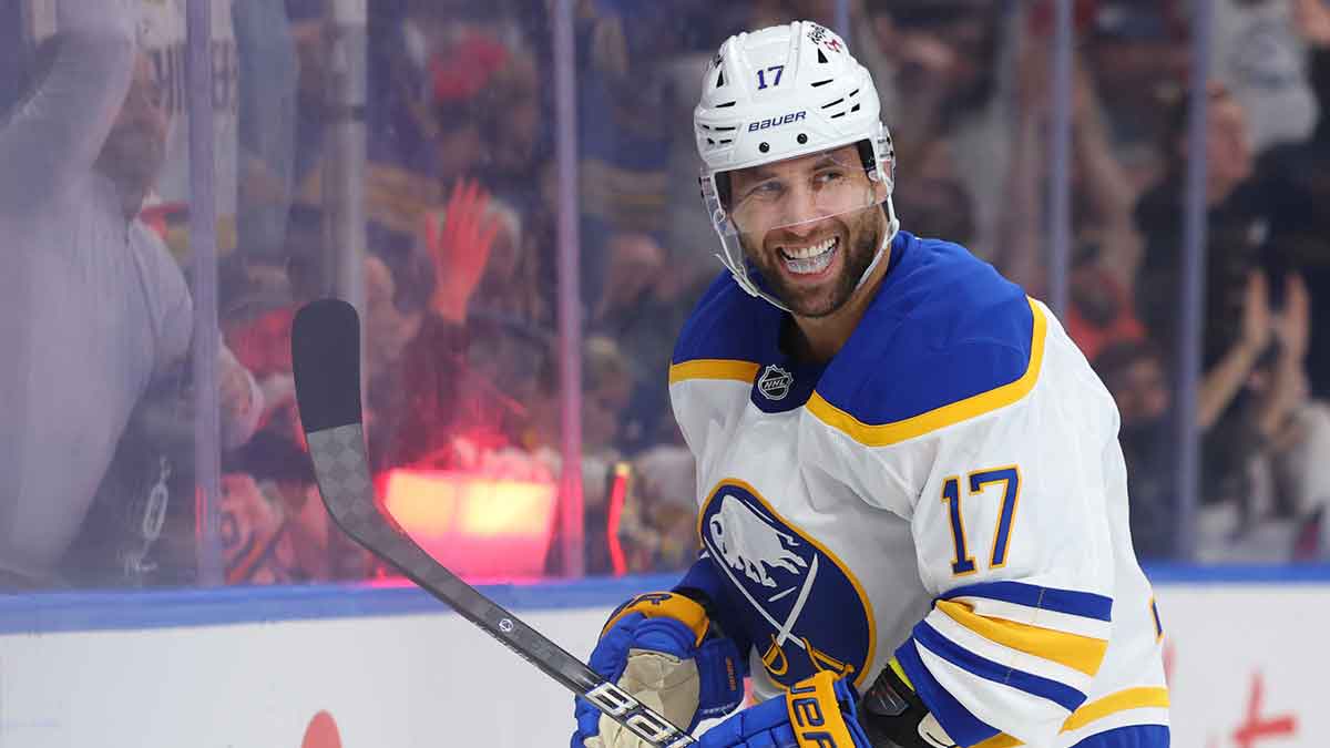 Buffalo Sabres center Jiri Kulich (20) looks to make a pass during the second period against the Tampa Bay Lightning at KeyBank Center.