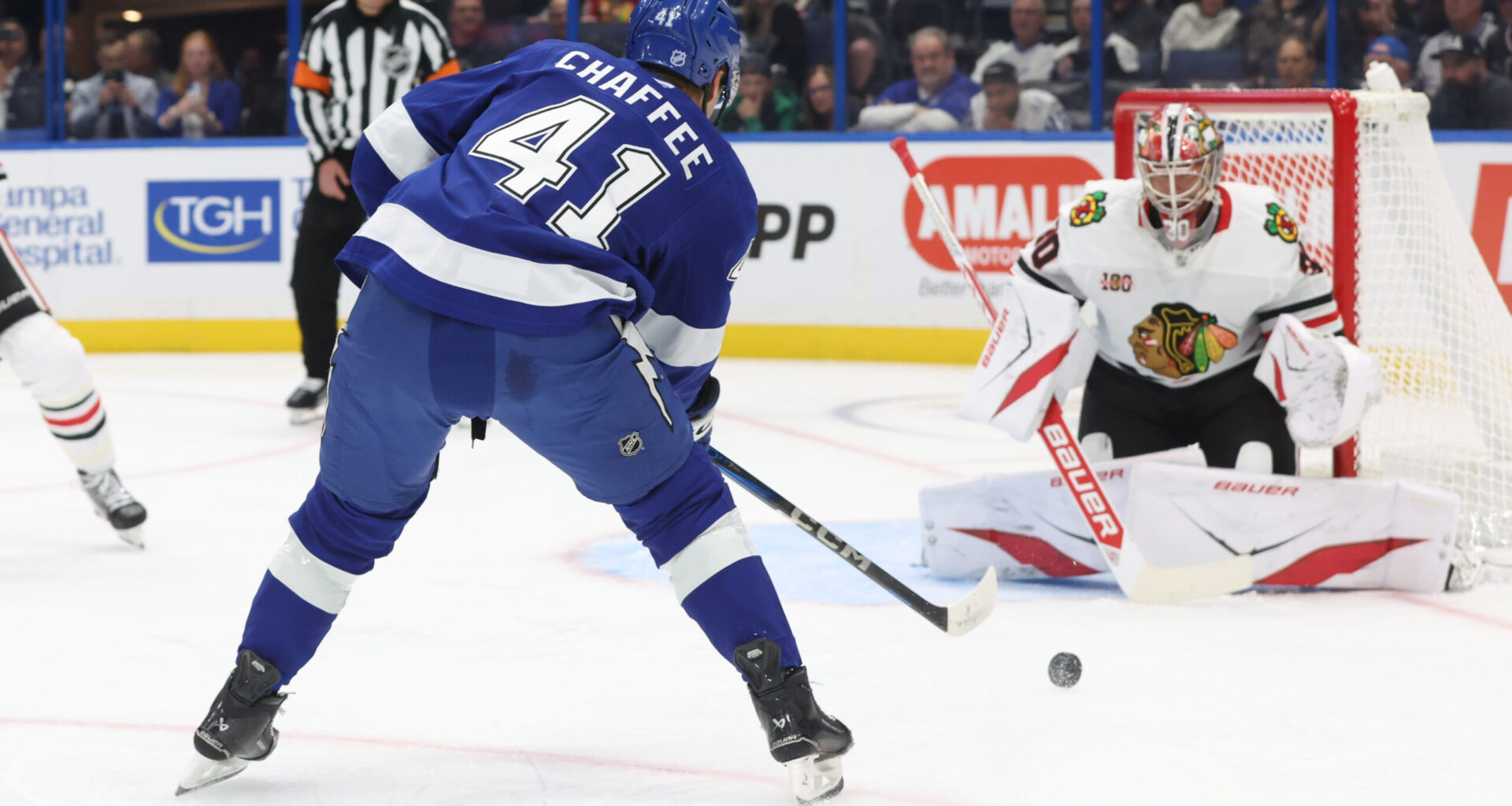 Knight Holds the Line as Blackhawks Beat Lightning 3–2