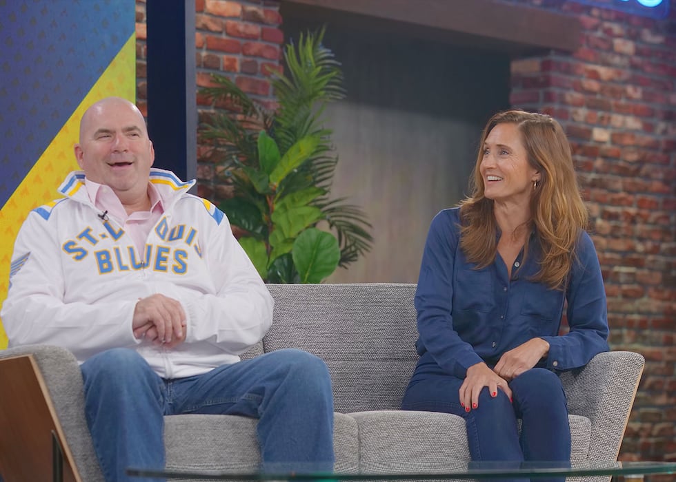 With co-hosts Chris Kerber and Amy Marxkors, viewers can get closer to the action on the ice...